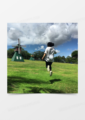 春天户外踏青图片