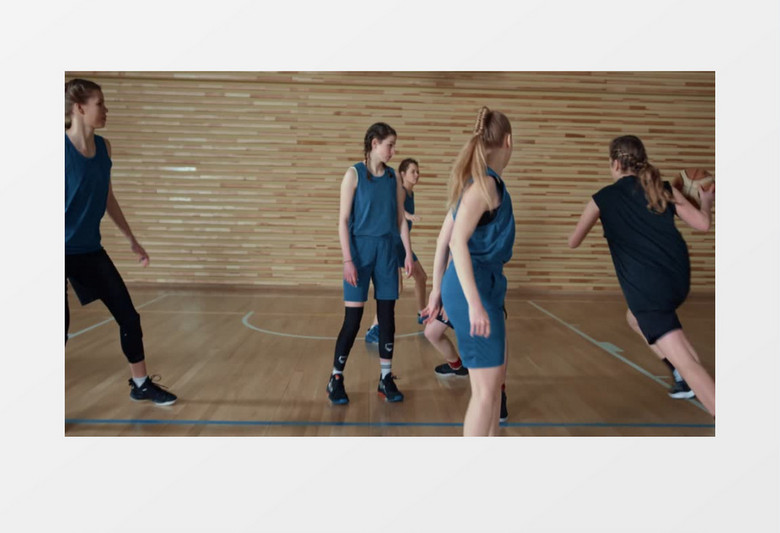 两队女篮运动员在比赛实拍视频素材