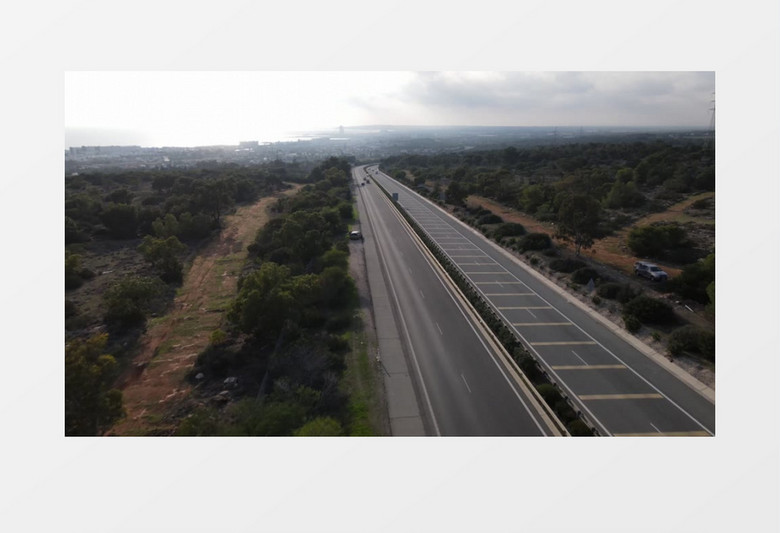 航拍高速公路的车流状况实拍视频素材