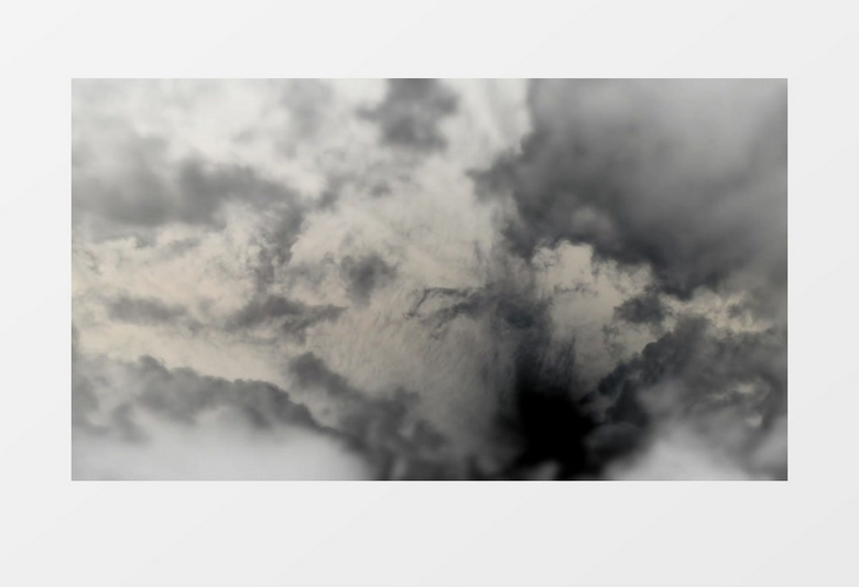 黑白镜头拍摄上空中不断移动运动的云实拍视频素材