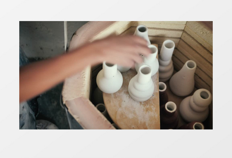 陶瓷艺术家正在准备烤瓷实拍视频素材
