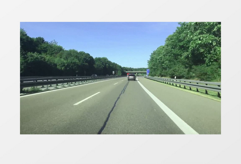 行车记录仪下的高速行驶实拍视频素材