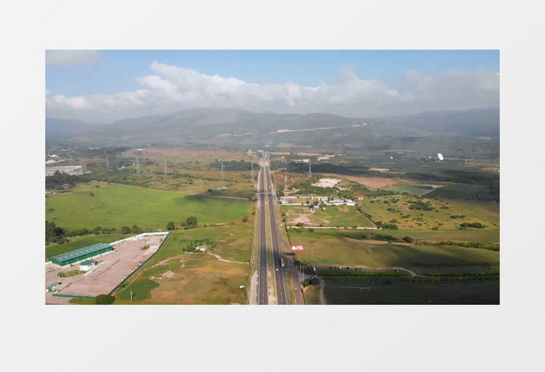 航拍笔直延长的道路实拍视频素材