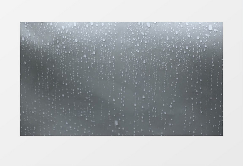 实拍雨滴滑落的过程实拍视频素材