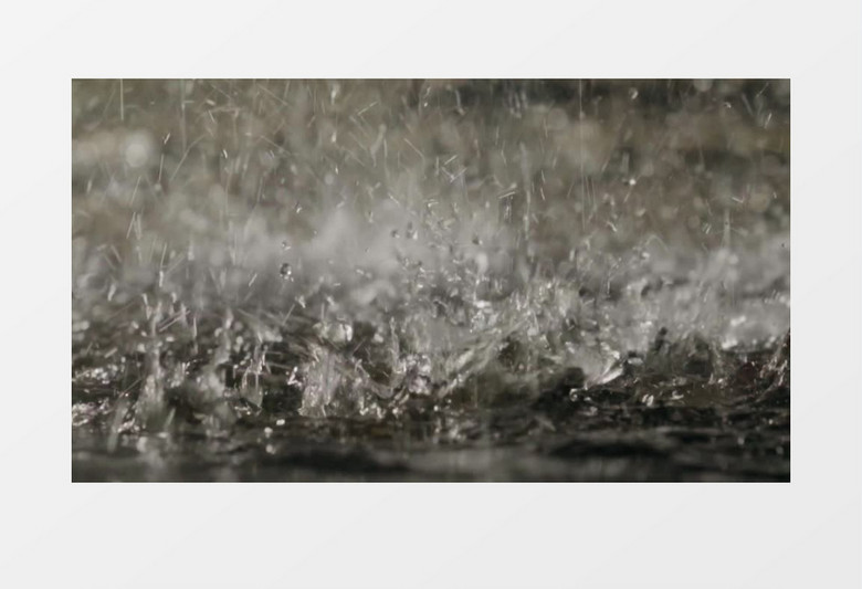 雨水落在地上溅起漂亮的水花实拍视频素材