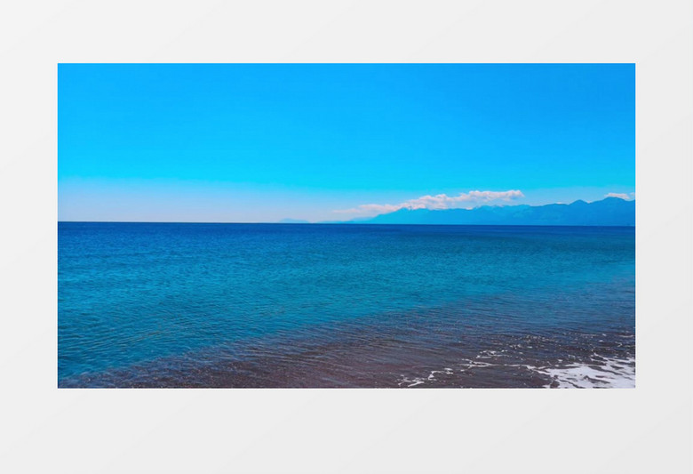 海边翻涌的海面拍打着浪花实拍视频素材