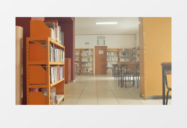 安静的暖色调图书馆空无一人实拍视频