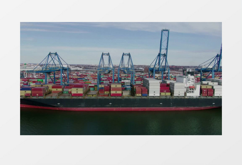 航拍大型工业港口码头货船实拍视频