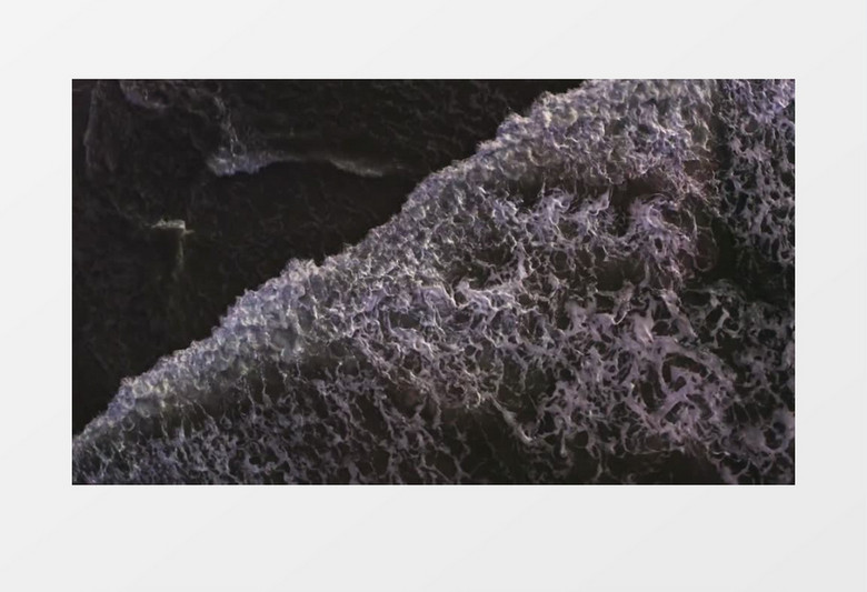 俯拍大海海浪冲击实拍视频