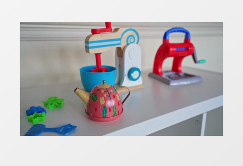 实拍水壶搅拌器小玩具实拍视频素材