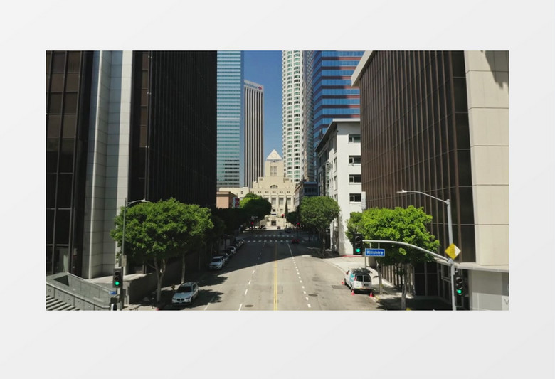 实拍城市道路上的交通状况实拍视频素材