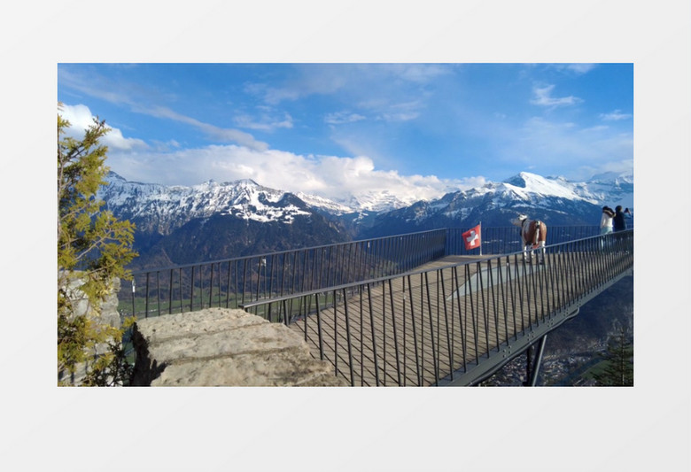 延时拍摄山上的观景台和秀丽山河实拍视频素材