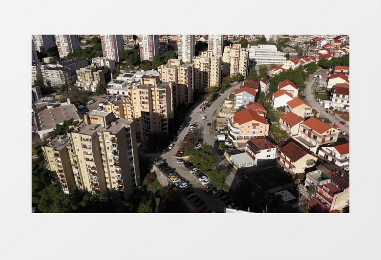 城市中心的大楼和交通实拍视频素材