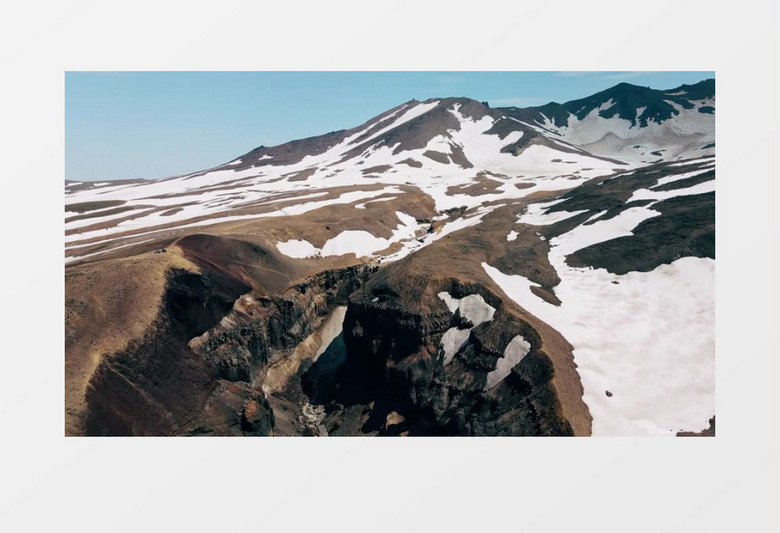 实拍覆盖山川的冰雪融化的景象实拍视频素材