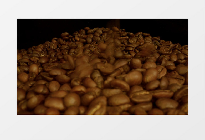 咖啡豆不断散落下来实拍视频素材