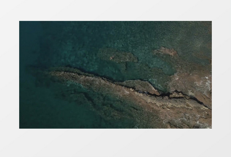 航拍海水下面的礁石实拍视频素材