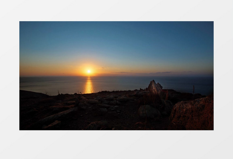 延时拍摄海边的落日景象实拍视频素材