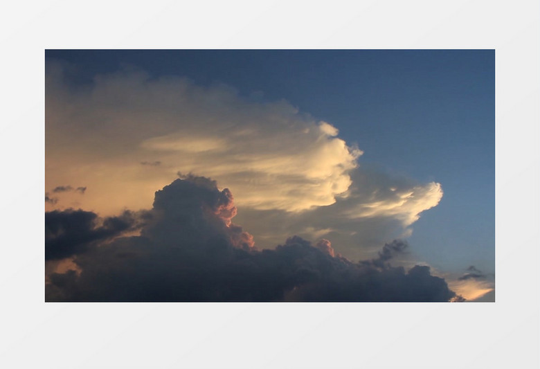 延时拍摄天空中黑白云层的变化实拍视频素材