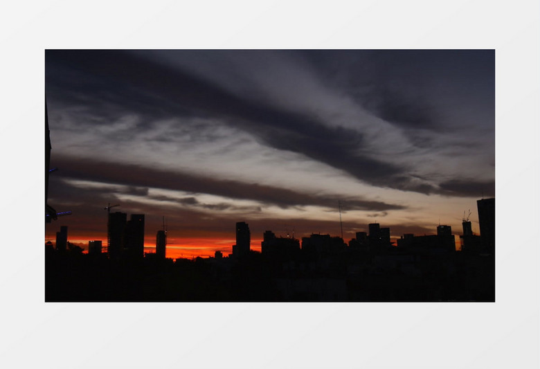 延时拍摄傍晚城市的上空实拍视频素材