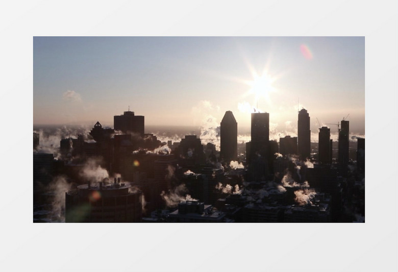 阳光下烟雾缭绕的城市实拍视频素材