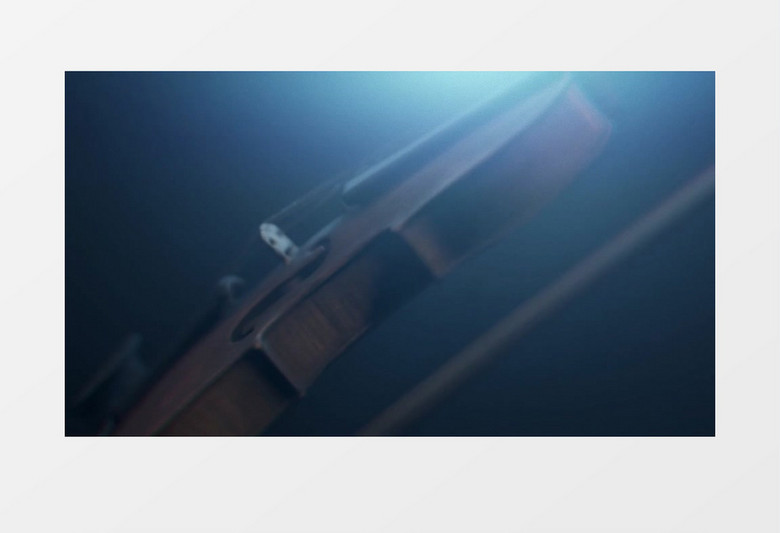 光线下旋转拍摄的吉他实拍视频素材