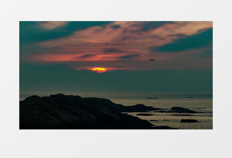延时拍摄海边太阳的升起实拍视频素材