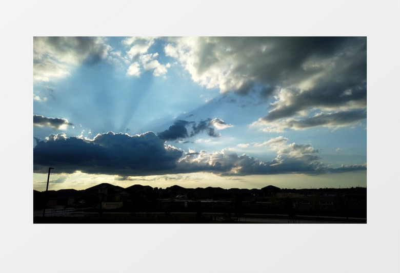 与云层有一点距离实拍视频