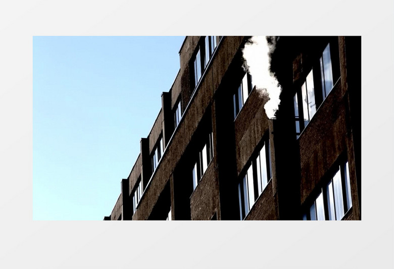 复古废旧工厂废气排放实拍素材视频