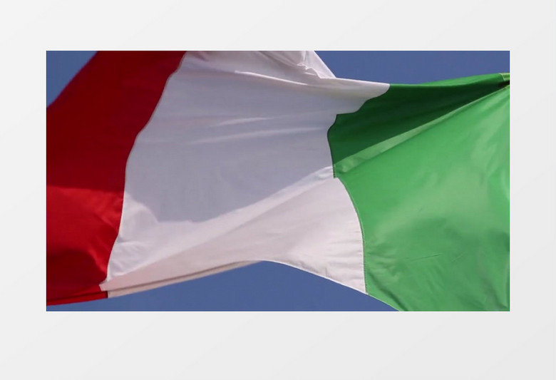 意大利三色国旗迎风飘扬实拍视频