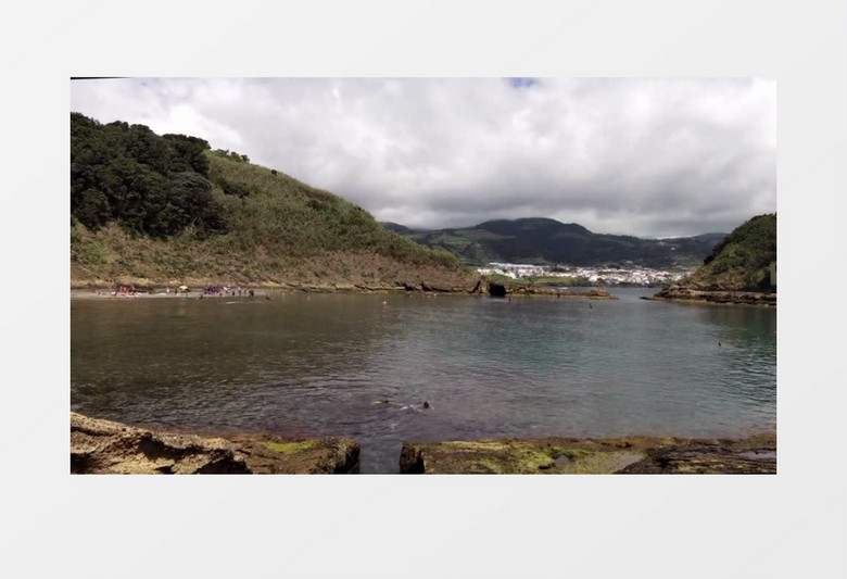 亚速尔群岛海岸湖泊潮起潮落自然景观实拍视频