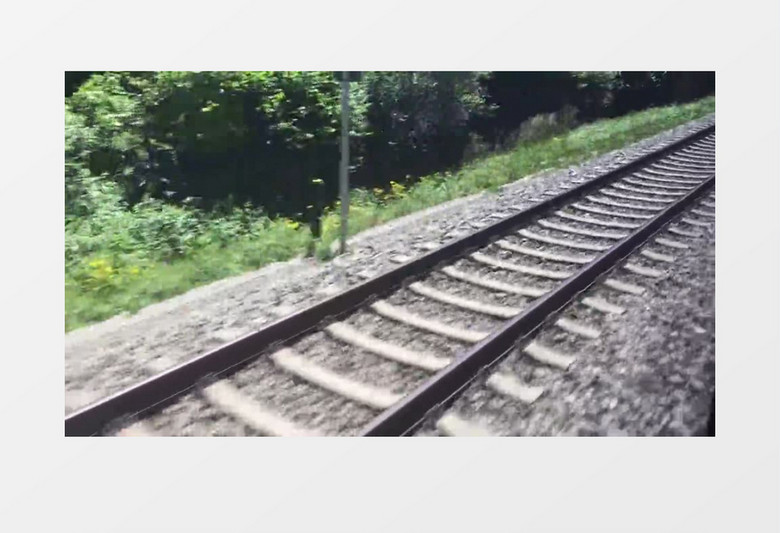 快速奔跑的火车轨道实拍视频素材
