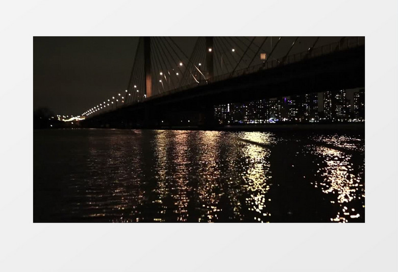 高清近距离桥底湖面灯光倒影实拍视频素材