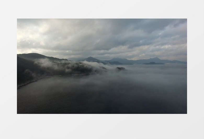 梦幻般景象海面山峰天空云雾缭绕实拍视频素材