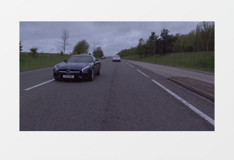 实拍马路上现代经典豪华汽车奔驰实拍视频
