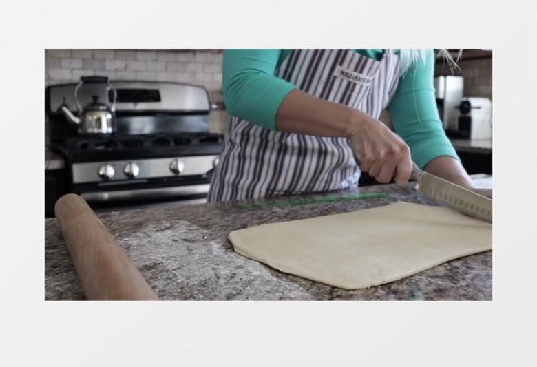 法国室内家庭厨房女子自制新鲜美味面食面包糕点早餐全过程实拍视频素材