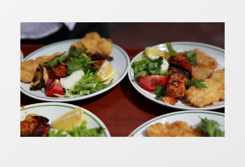 高清近距离拍摄土耳其餐厅午餐美食蔬菜食品实拍视频素材