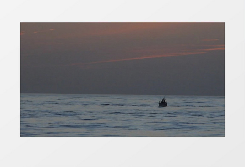 黄昏晚霞渔船捕鱼海实拍视频素材