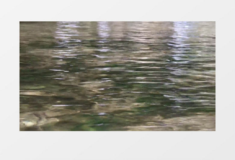 近距离拍摄河面上不断涌动的水波波纹实拍视频素材