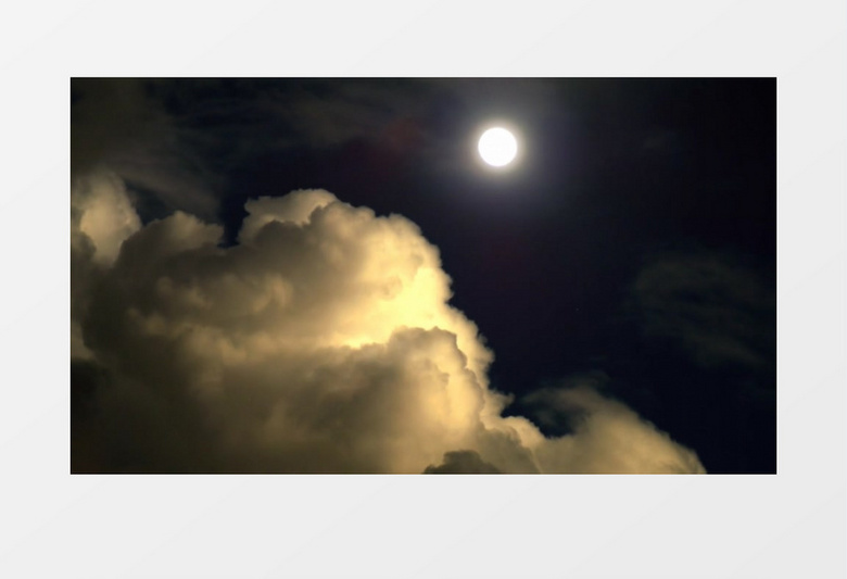 明亮的月光下不断翻涌的云朵缥缈神秘实拍视频素材