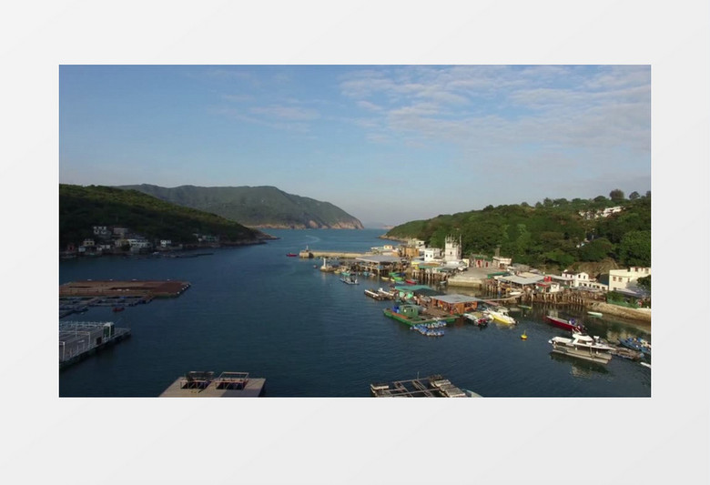 航空高清拍摄海边的船只及以船为家的人们实拍视频素材