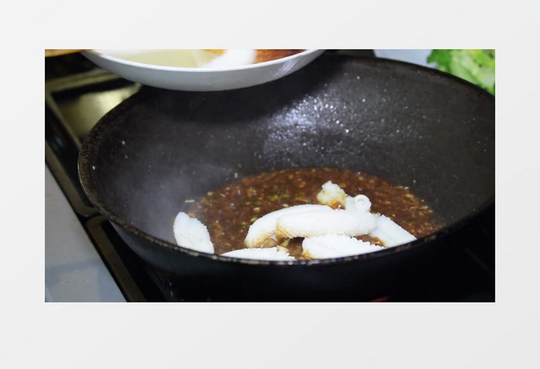 厨房做饭炒菜实拍视频