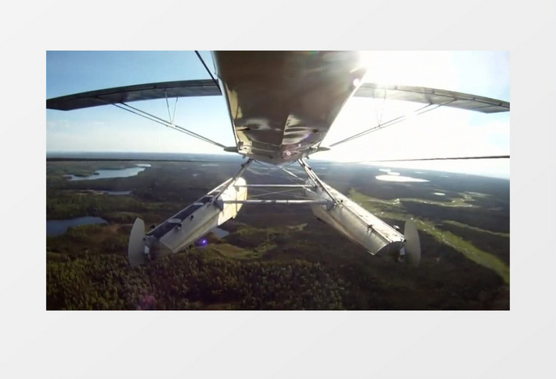 水上飞机在森林里航拍视频素材