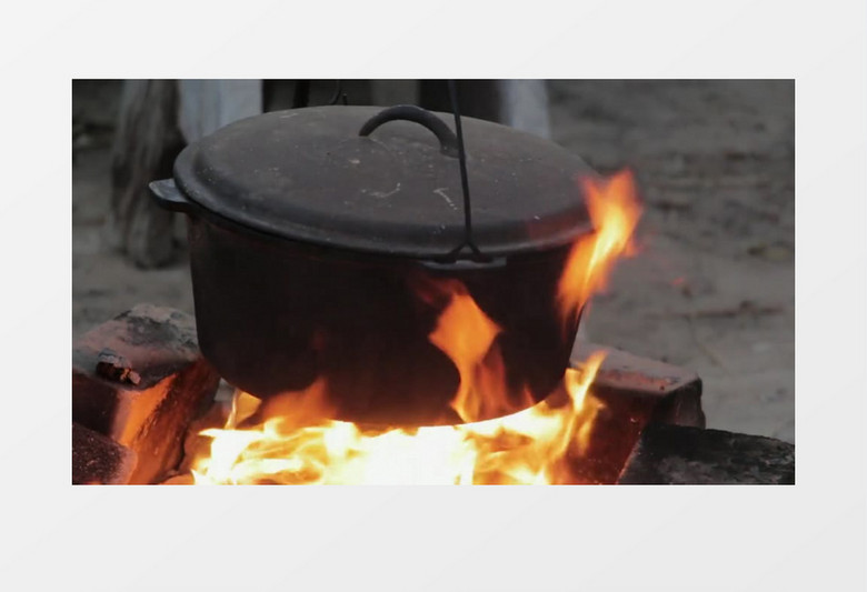 野外生存做饭视频素材MP4实拍视频素材