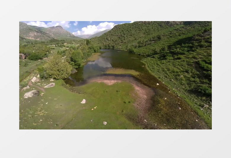 航拍山清水秀湖水清澈山林宁静实拍视频素材