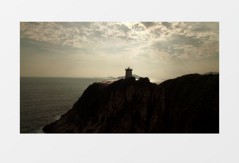 日出海边的灯塔实拍视频素材