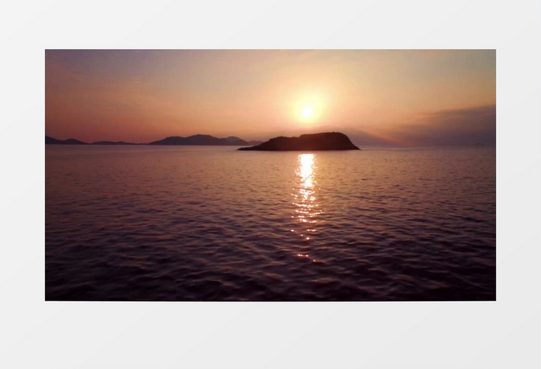 高清实拍落日余晖照耀下美丽的海上景色实拍视频素材