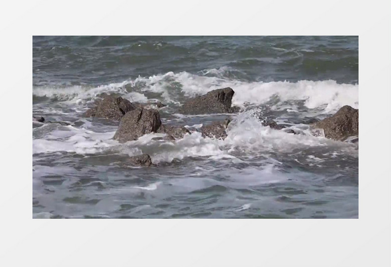大海波浪冲击岩石实拍视频素材