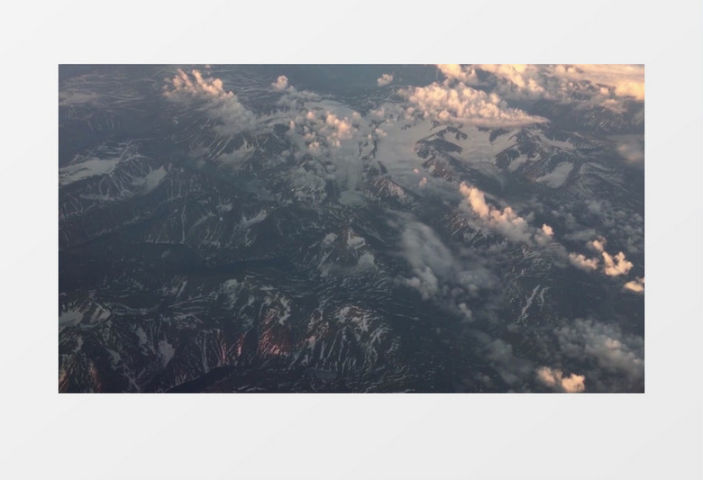 高清航空俯拍巍峨的山川俯瞰图实拍视频素材
