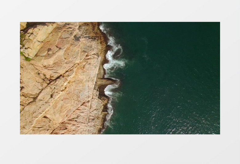 空中实拍波浪冲击悬崖视频素材