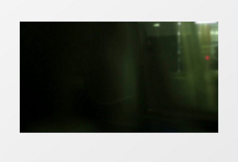 实拍地铁快速的行驶过程中的景象实拍视频素材